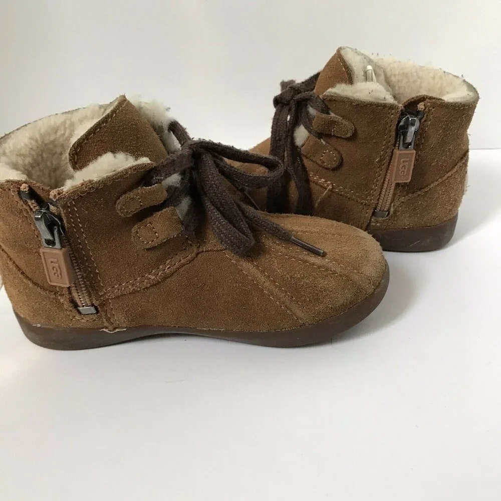 UGG Toddler Kids Chestnut Suede‎ Shearling Lined Duck Boots 1012142T Size 8.5